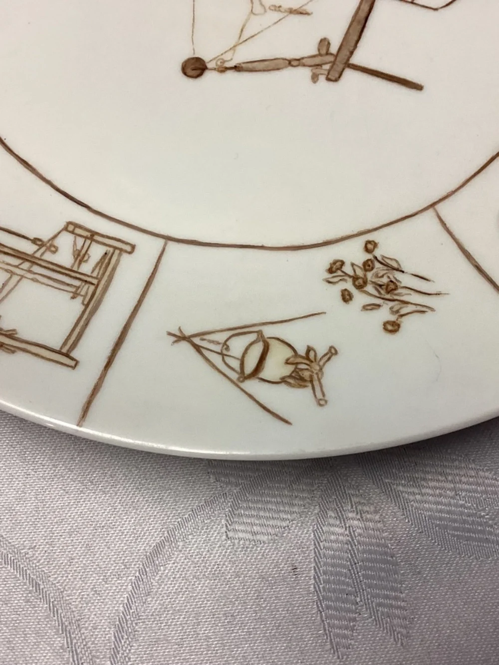 SPINNING WHEEL DECORATIVE PLATE. UNIQUE. MUST SEE !!! SIGNED